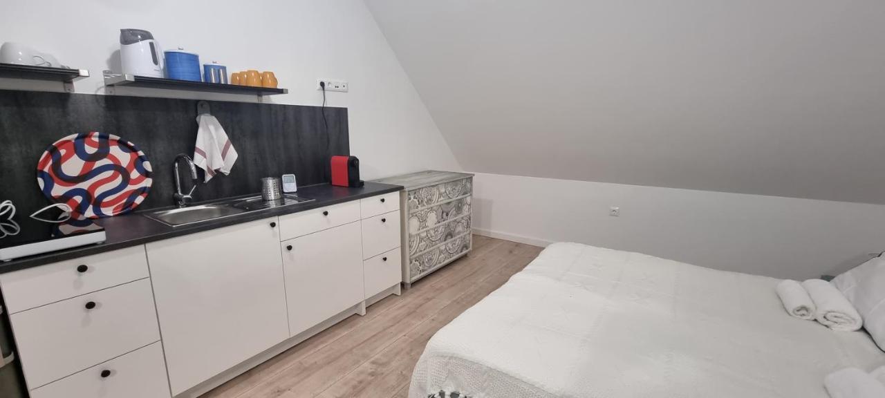 Vankoska Apartman Тихань Экстерьер фото